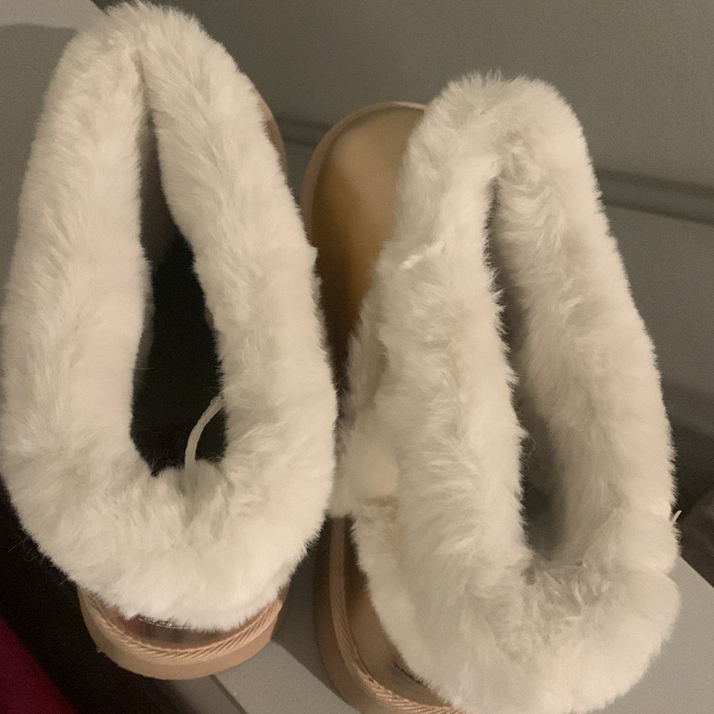LMT: Juicy Couture Women Rose Gold Shimmer Boots - Picture 7 of 15